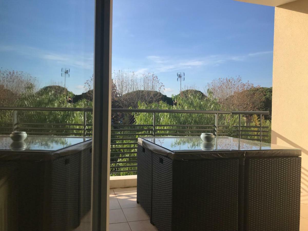 Appart' Au Port Daire Fréjus Dış mekan fotoğraf